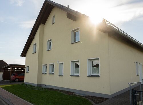 “Energieeffizientes, modernes Wohnen mit Komfort für Jung und Alt”